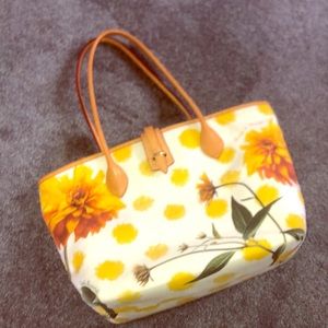 Dooney & Bourke sunflower spring bag 🌸